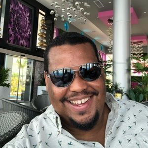 Meet your Posher, Guy